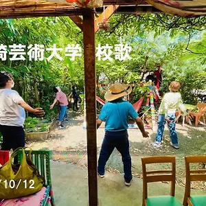 Kamagasaki Of The Arts Cafe Garden Aka Cocoroom Japan