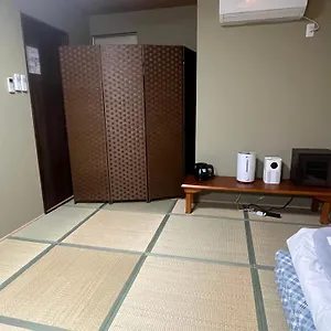 Wafu Uehonmachi 2*, Osaka Japón